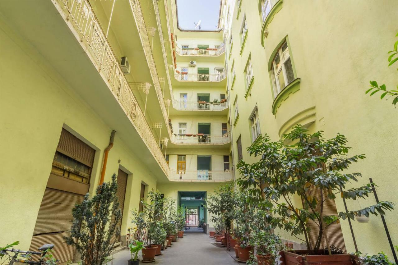 Vori Vori De Luxe Apartment Budapest Luaran gambar