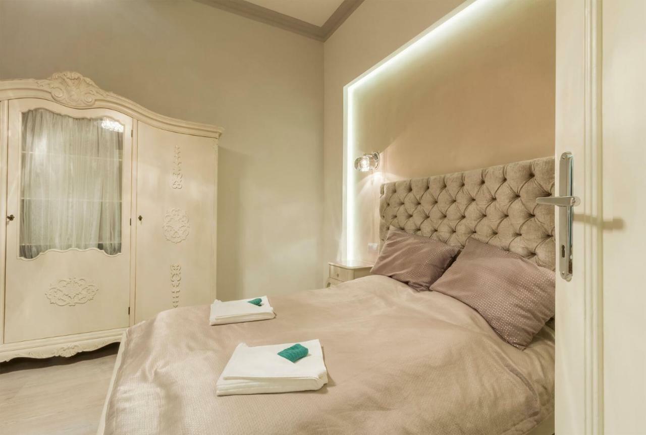 Vori Vori De Luxe Apartment Budapest Luaran gambar