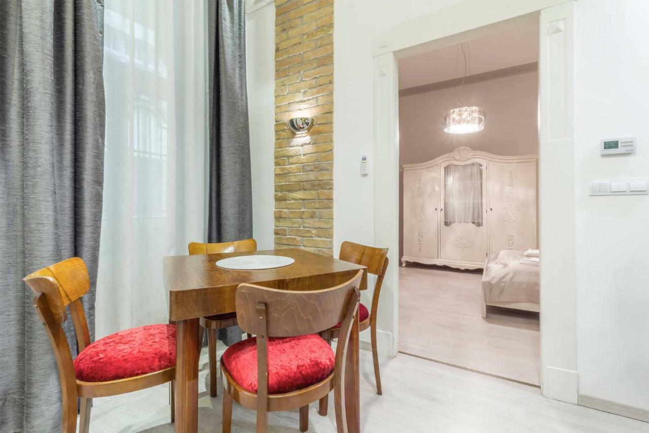 Vori Vori De Luxe Apartment Budapest Luaran gambar